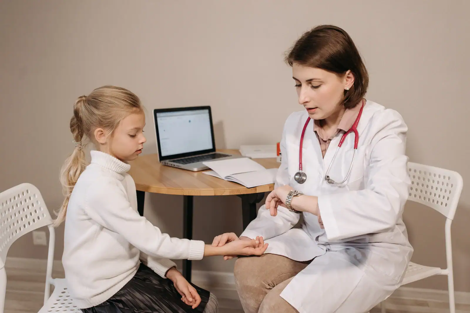 When Should a Child Stay Home From School? A Pediatrician’s Guide for Augusta Parents
